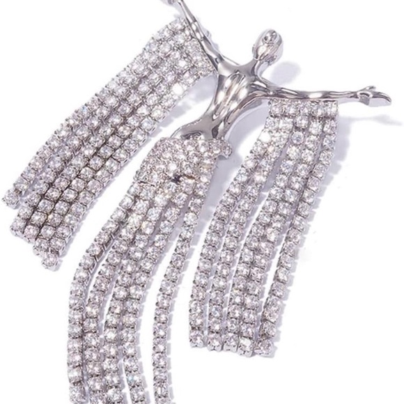 Elegant Silver Crystal Brooch - Picture 3 of 4